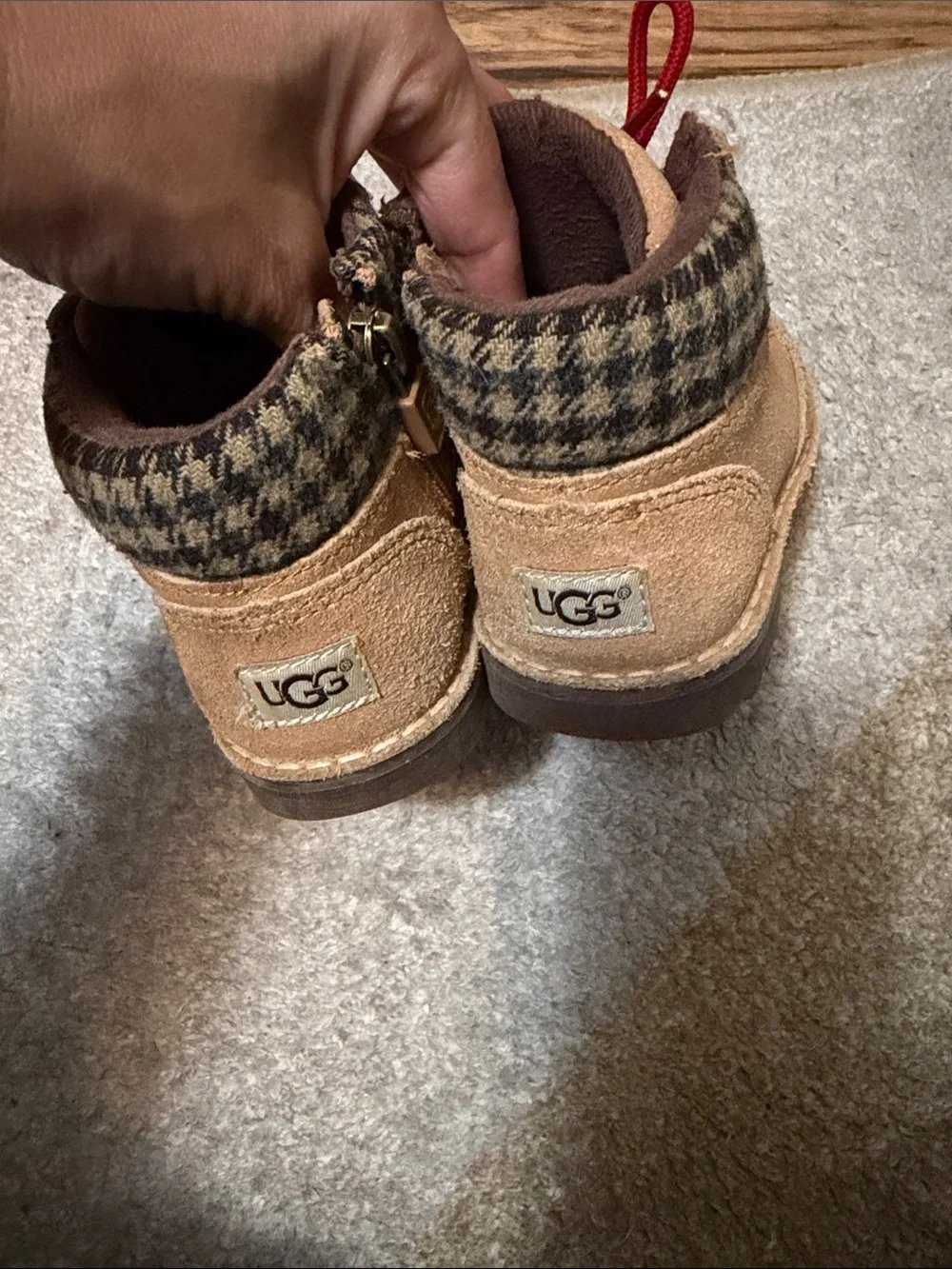UGG comfortable tan
